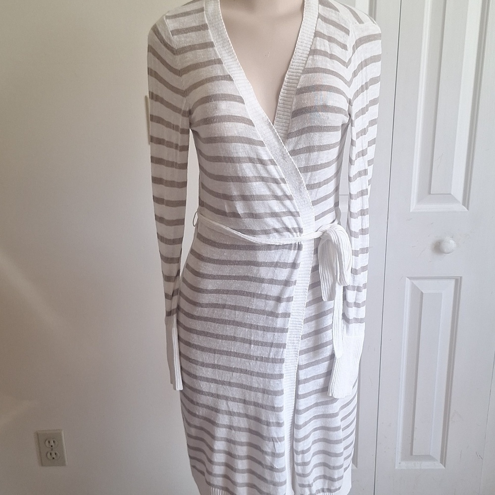 Sonoma Grey and White Striped Cardigan Size Small - Picture 8 of 14